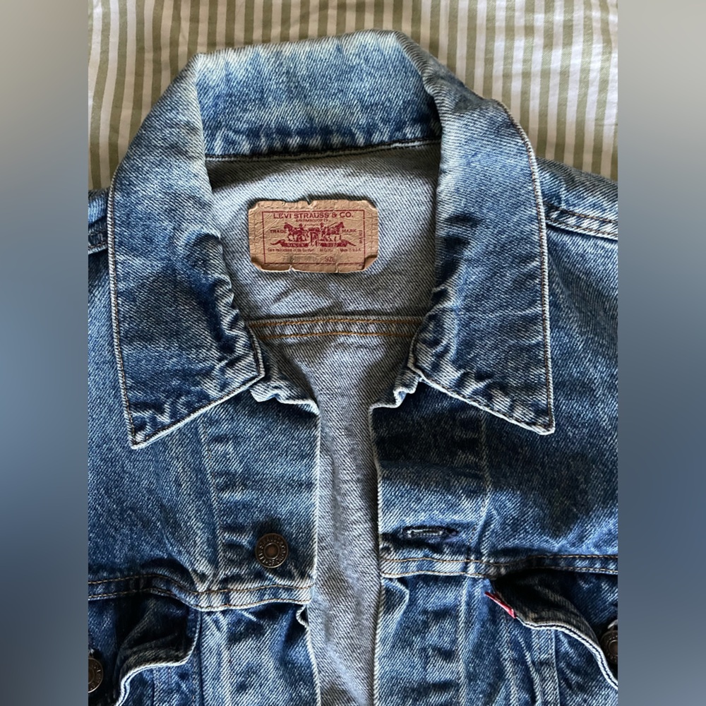 Vintage Levi’s 70506 Trucker Jacket Made in USA 80s 46L – Distressed Denim Jean